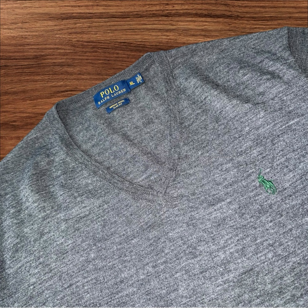 EUC Polo Ralph Lauren Merino Wool Slim Fit‎ Men’s XL PULLOVER VNECK Ls Grey